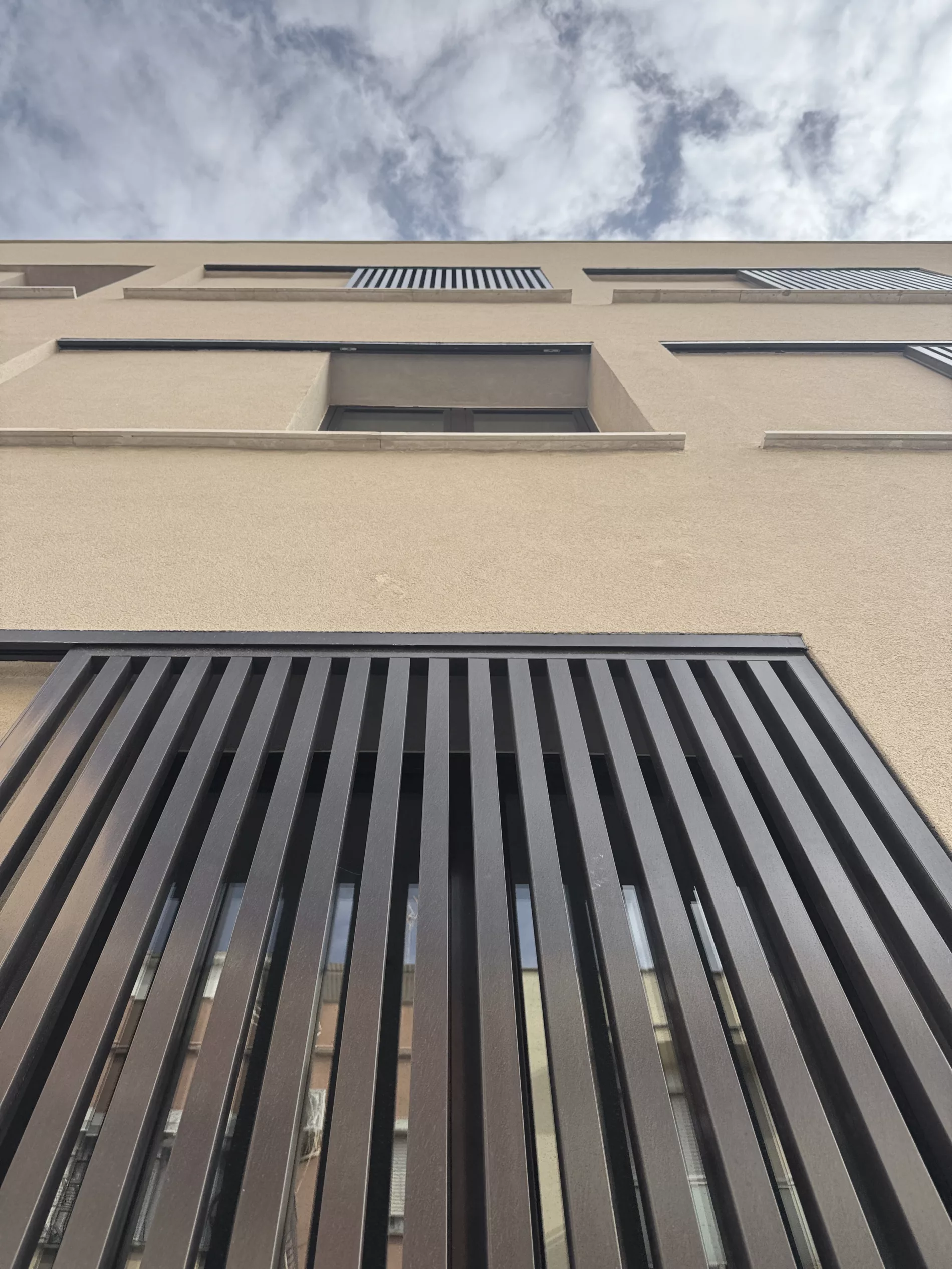 AB2 ARQUITECTURA. 50 VIVIENDAS EN TOMAS RULLAN