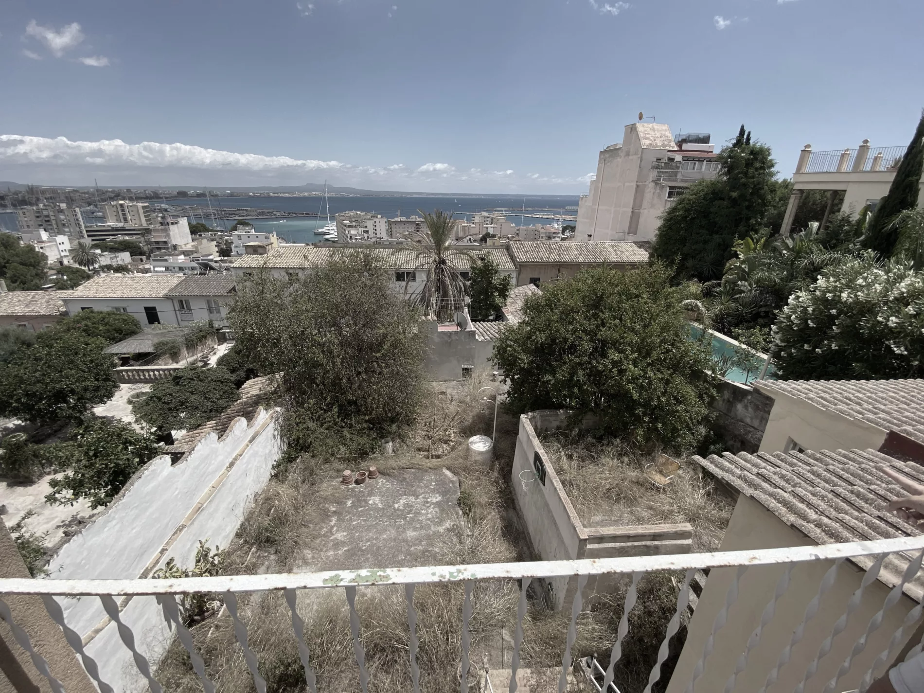 REFORMA Vivienda unifamiliar por ESTUDIO AB2 ARQUITECTURA en Palma, El Terreno